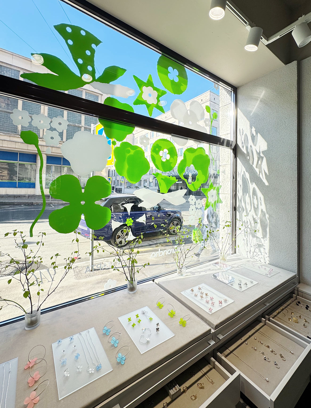 8 Марта удалось