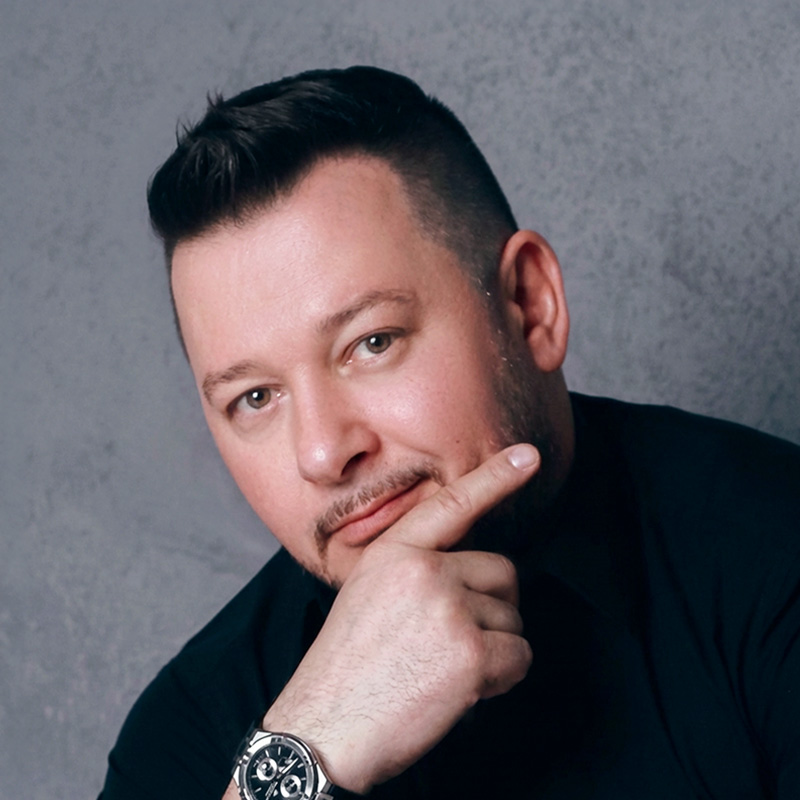 Константин Андрианов